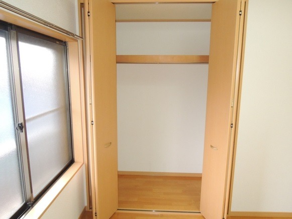 ��ʌ�����s�씵���J�S���ڂ̃A�p�[�g�̎��[