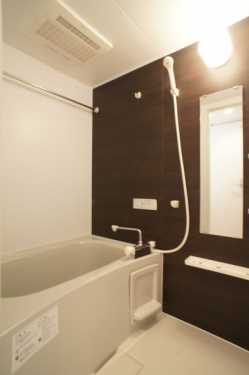 ��ʌ��z�J�s��z�J�R���ڂ̃}���V�����̃o�X