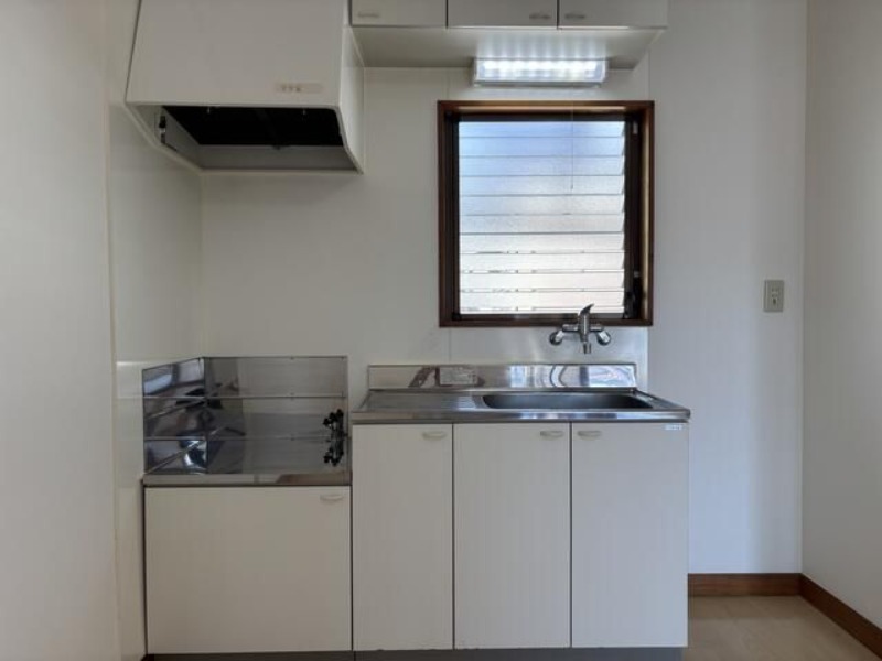 ��ʌ�����s����T���ڂ̃A�p�[�g�̃L�b�`��