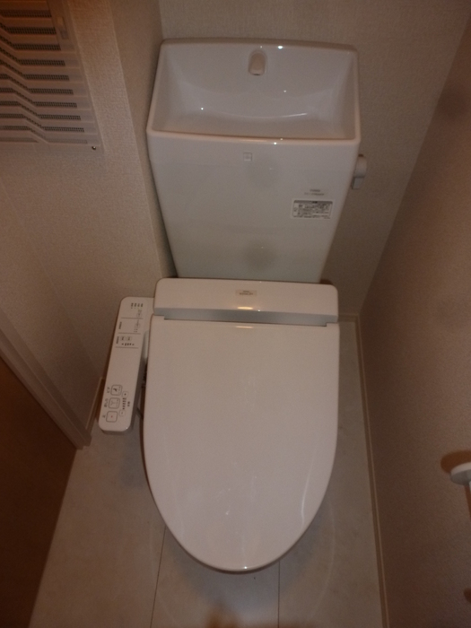 ��ʌ�����s�O�c�a�Q���ڂ̃A�p�[�g�̃g�C��