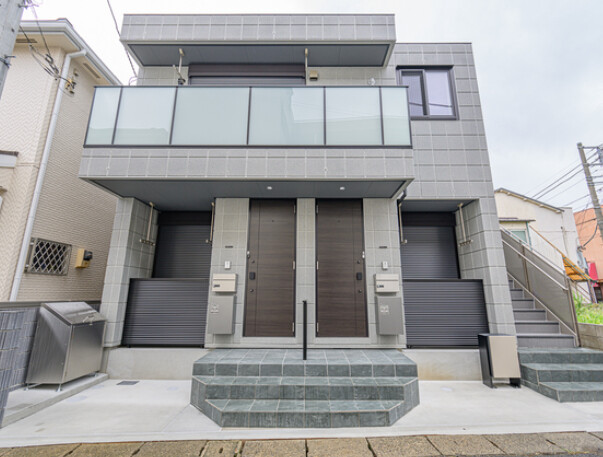 ��ʌ������s�����S���ڂ̃}���V�����̌����O��