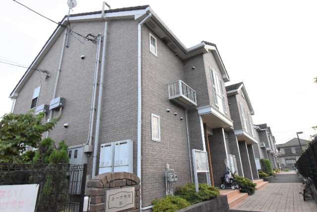 ��ʌ�����s�厚�ΐ_�̃A�p�[�g�̌����O��