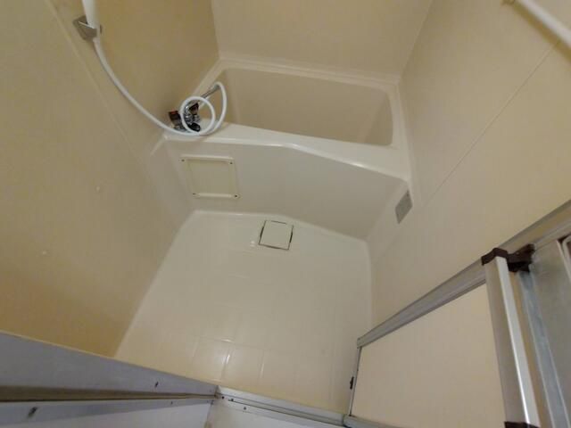 ��ʌ�����s������U���ڂ̃}���V�����̃o�X