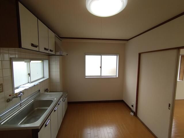 ��ʌ�����s������U���ڂ̃}���V�����̃L�b�`��