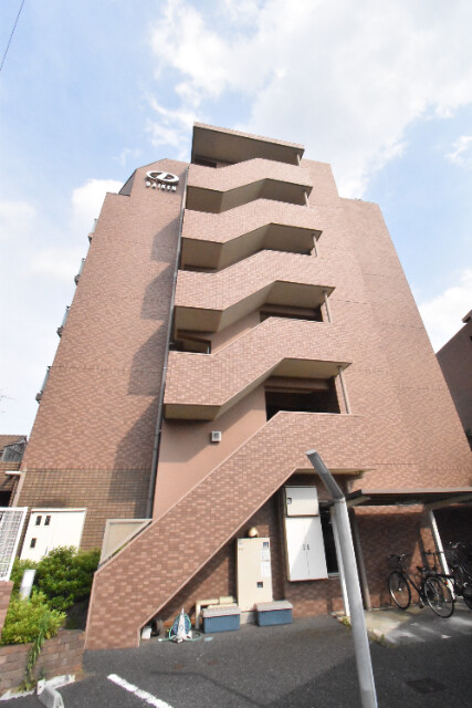 ��ʌ��������܎s�Y�a��̉ƂU���ڂ̃}���V�����̌����O��