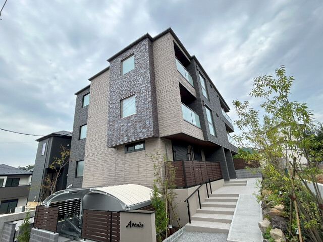 ��ʌ��������܎s��{��O���P���ڂ̃}���V�����̌����O��