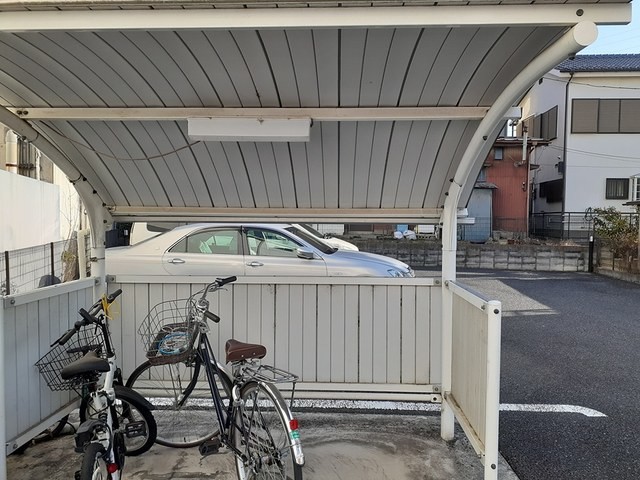 ��ʌ�����s�厚���s�̍��݂̃A�p�[�g�̂��̑�