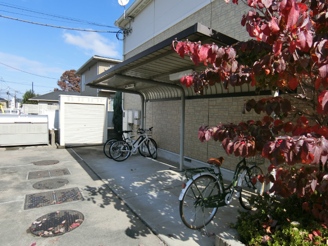 ��ʌ�����s�厚�ΐ_�̃A�p�[�g�̂��̑�