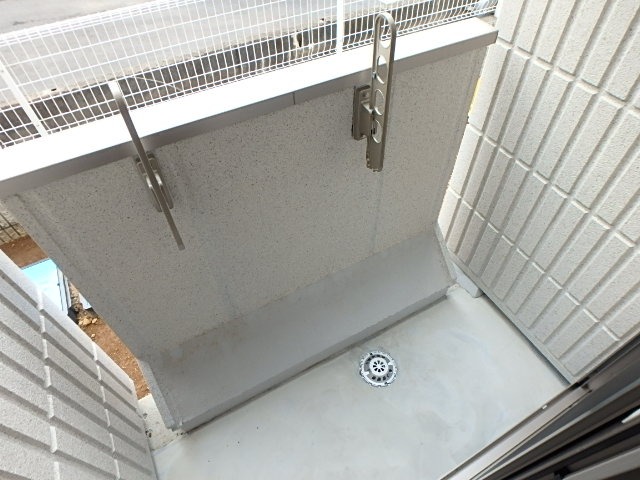 ��ʌ��������܎s�����擌��{�S���ڂ̃}���V�����̃o���R�j�[