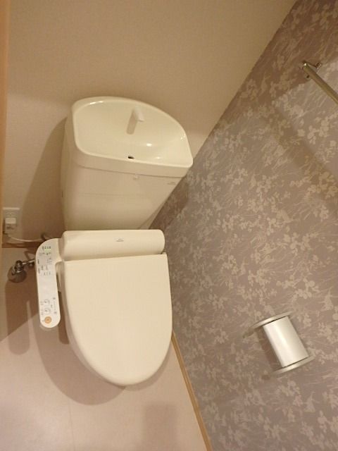 ��ʌ��������܎s��{��g�~���S���ڂ̃A�p�[�g�̃g�C��