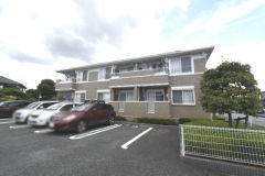 ��ʌ��k�����S�ɓޒ����h��S����114�̃A�p�[�g�̌����O��