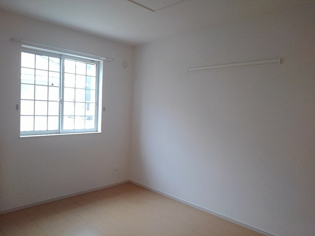 ��ʌ��z�J�s���C�N�^�E���Q���ڂ̃A�p�[�g�̂��̑������E�X�y�[�X