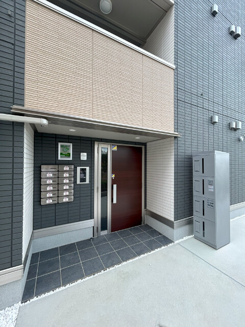 ��ʌ��������܎s���搼��{�R���ڂ̃A�p�[�g�̃G���g�����X