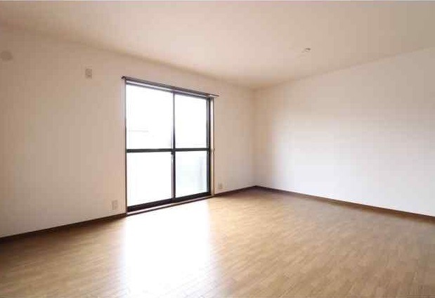 ��ʌ������s���]�U���ڂ̃A�p�[�g�̂��̑������E�X�y�[�X