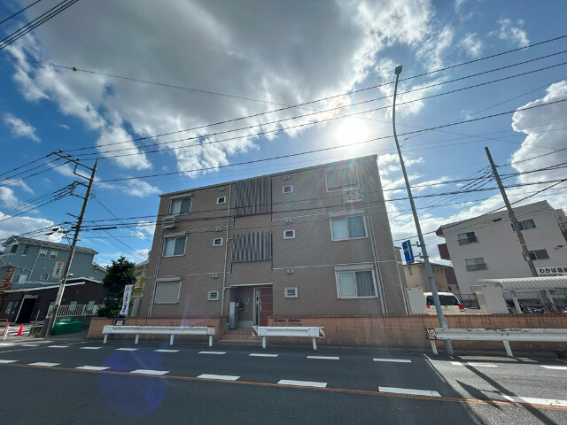 ��ʌ��������܎s�Y�a���؍�S���ڂ̃A�p�[�g�̌����O��