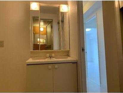 ��ʌ��������܎s�΋擌�Y�a�S���ڂ̃}���V�����̐��ʏ�