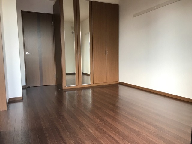 ��ʌ��z�J�s�_�����Q���ڂ̃A�p�[�g�̂��̑������E�X�y�[�X