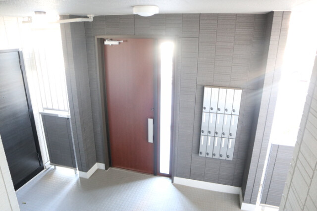 ��ʌ�����s�厚���̃A�p�[�g�̃G���g�����X