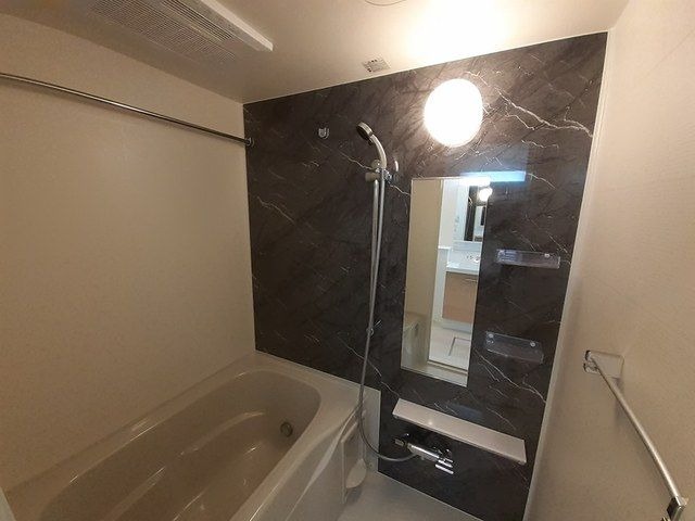 ��ʌ�����s�O�c�a�Q���ڂ̃A�p�[�g�̃o�X