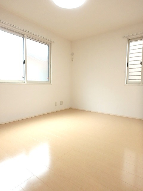 ��ʌ��������܎s�k�擌�听���Q���ڂ̃A�p�[�g�̂��̑������E�X�y�[�X