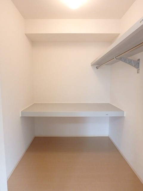 ��ʌ��������܎s�k�擌�听���Q���ڂ̃A�p�[�g�̎��[