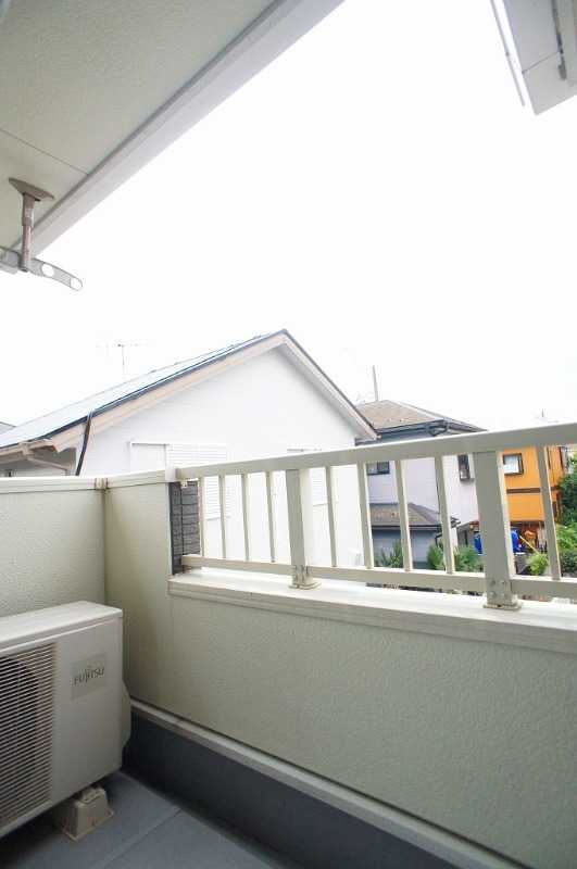 ��ʌ��k�����S�������厚�����̃A�p�[�g�̃o���R�j�[