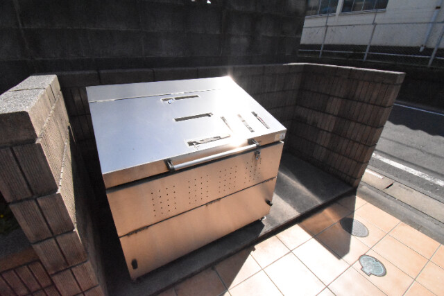 ��ʌ��������܎s�k��ʏ����̃A�p�[�g�̂��̑�