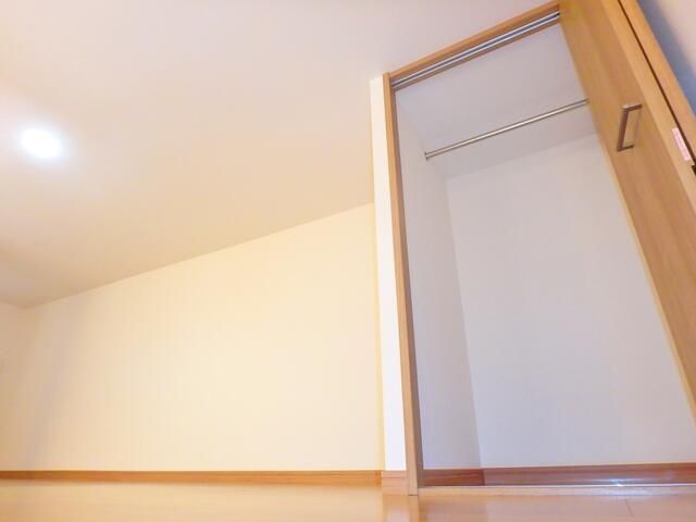 ��ʌ�����s�����J�Β��Q���ڂ̃A�p�[�g�̎��[