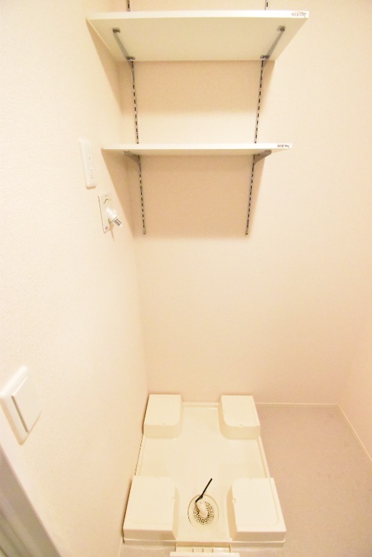 ��ʌ��z�J�s���C�N�^�E���V���ڂ̃A�p�[�g�̂��̑��ݔ�