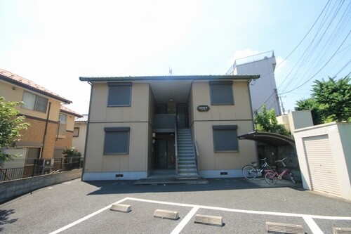 ��ʌ�����s�厚���s�̃A�p�[�g�̒��ԏ�