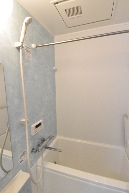 ��ʌ��z�J�s�����{���̃A�p�[�g�̃o�X