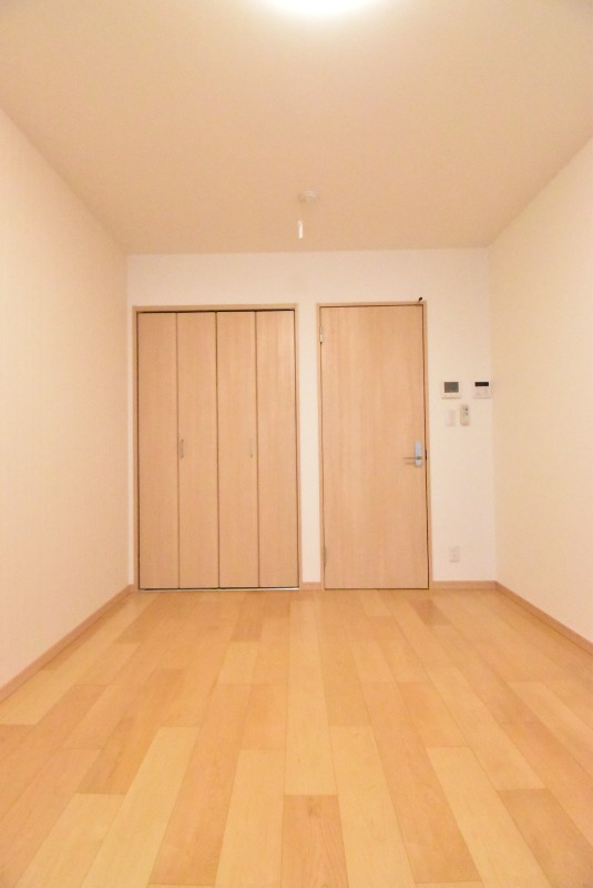 ��ʌ��z�J�s�����{���̃A�p�[�g�̂��̑������E�X�y�[�X