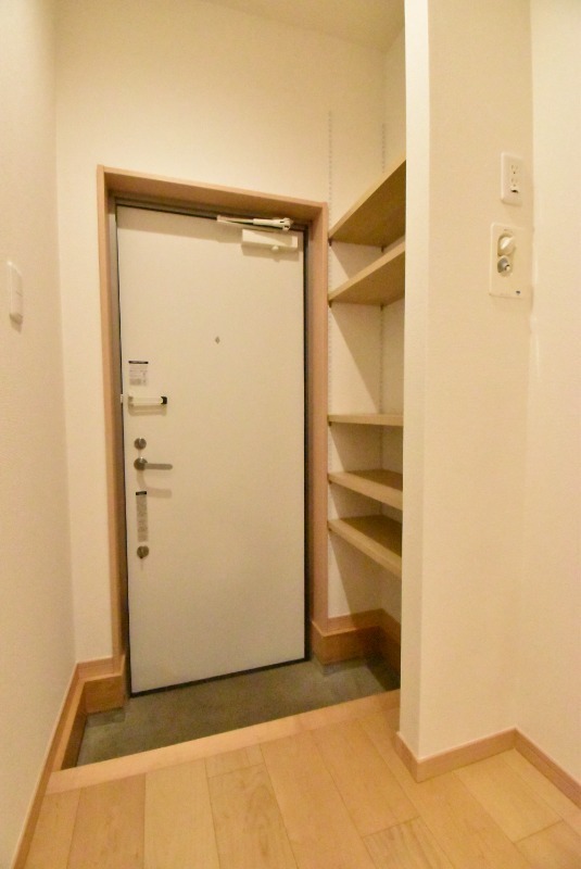 ��ʌ��z�J�s�����{���̃A�p�[�g�̌���