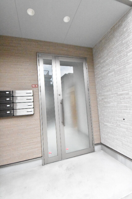 ��ʌ��z�J�s�����{���̃A�p�[�g�̃G���g�����X