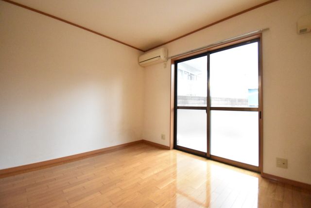 ��ʌ�����s�厚���̃A�p�[�g�̋��ԁE���r���O