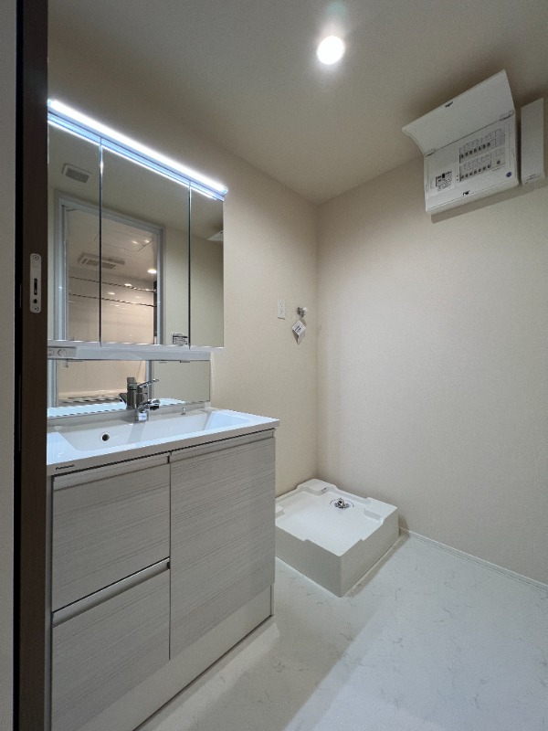 ��ʌ��g��s����Q���ڂ̃}���V�����̐��ʏ�