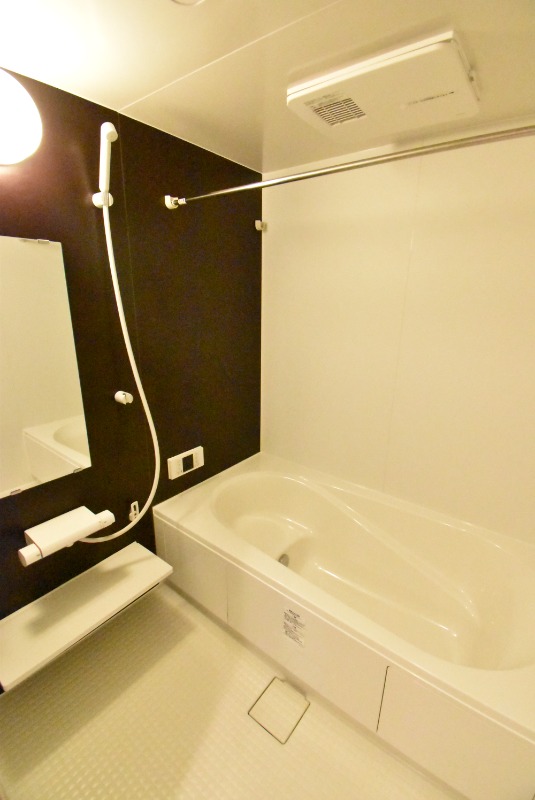 ��ʌ��z�J�s���C�N�^�E���V���ڂ̃A�p�[�g�̃o�X