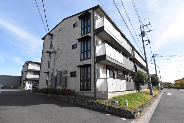 ��ʌ��z�J�s���C�N�^�E���V����2-6�̃A�p�[�g�̌����O��