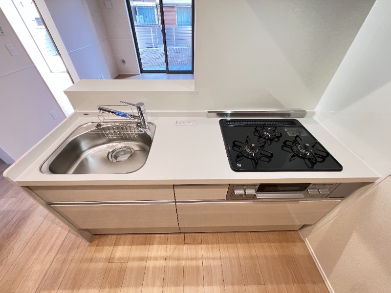 ��ʌ��g��s����Q���ڂ̃}���V�����̃L�b�`��