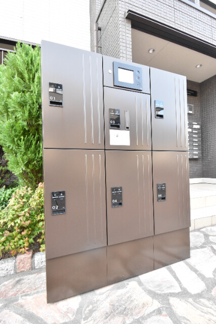 ��ʌ��z�J�s���C�N�^�E���V���ڂ̃A�p�[�g�̂��̑�