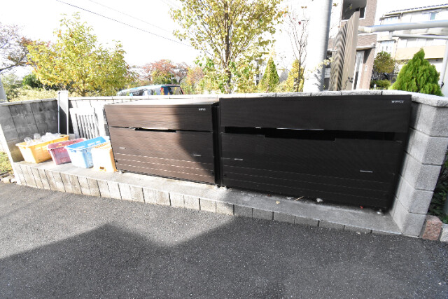 ��ʌ��z�J�s���C�N�^�E���V���ڂ̃A�p�[�g�̂��̑�