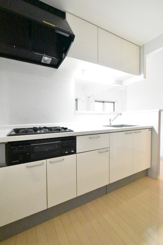 ��ʌ�����s������S���ڂ̃}���V�����̃L�b�`��