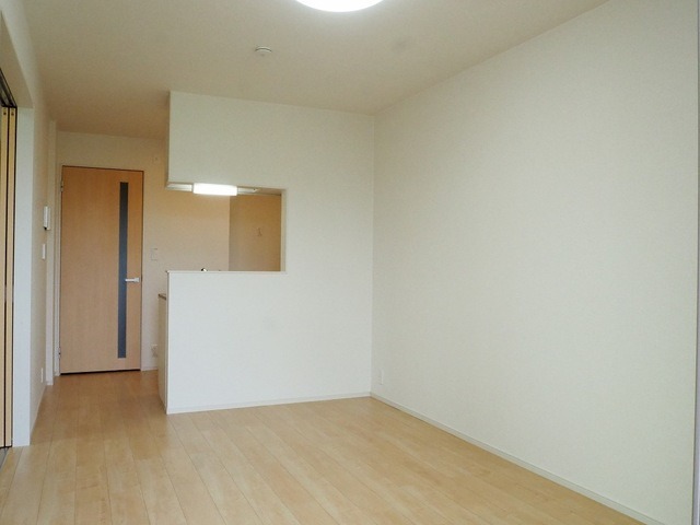 ��ʌ��z�J�s���C�N�^�E���Q���ڂ̃A�p�[�g�̋��ԁE���r���O