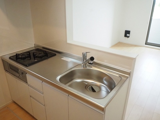 ��ʌ��z�J�s���C�N�^�E���Q���ڂ̃A�p�[�g�̃L�b�`��