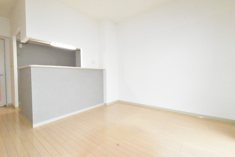 ��ʌ�����s������S���ڂ̃}���V�����̋����E���r���O