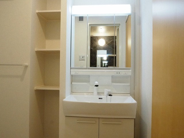 ��ʌ��z�J�s���C�N�^�E���Q���ڂ̃A�p�[�g�̐��ʏ�