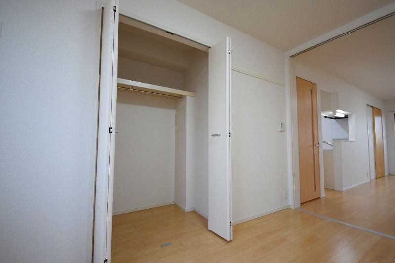 ��ʌ�����s�厚�����q�V�c�̃A�p�[�g�̎��[