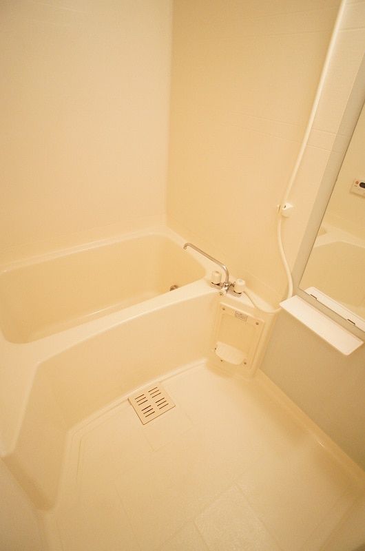 ��ʌ��z�J�s�厚�쉬���̃A�p�[�g�̃o�X