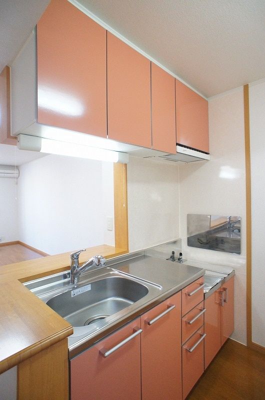 ��ʌ��z�J�s�厚�쉬���̃A�p�[�g�̃L�b�`��