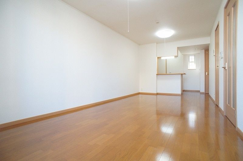 ��ʌ��z�J�s�厚�쉬���̃A�p�[�g�̋��ԁE���r���O